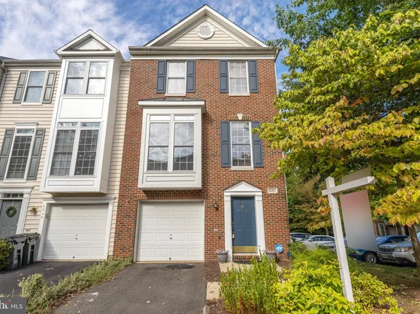 4051 Fairfax Center Hunt Trl, Fairfax, VA 22030