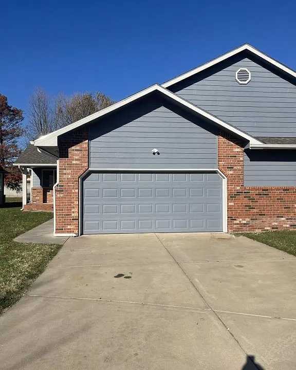 221 S Maize Rd #36