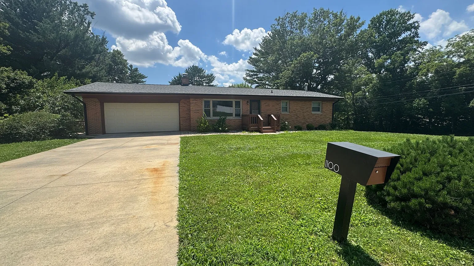 1100 E Prairie Dr photo 1