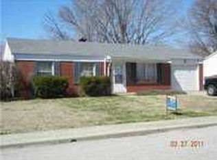 806 School St, Greenfield, IN 46140