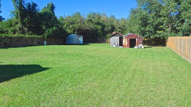 2nd image of 2257 Basswood Dr