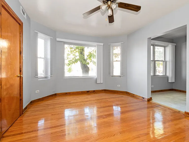 4737-4743 W 65th Mobility Zone — Photo 7