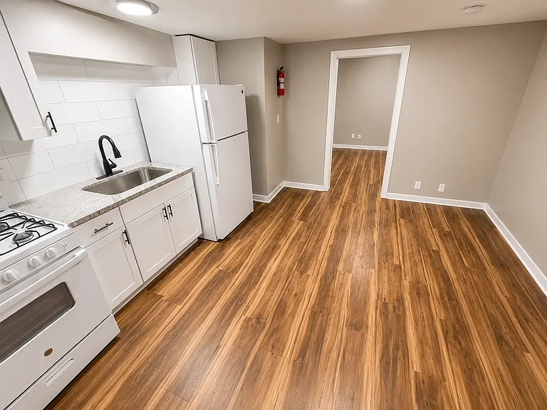 University Place Apartments — Photo 7