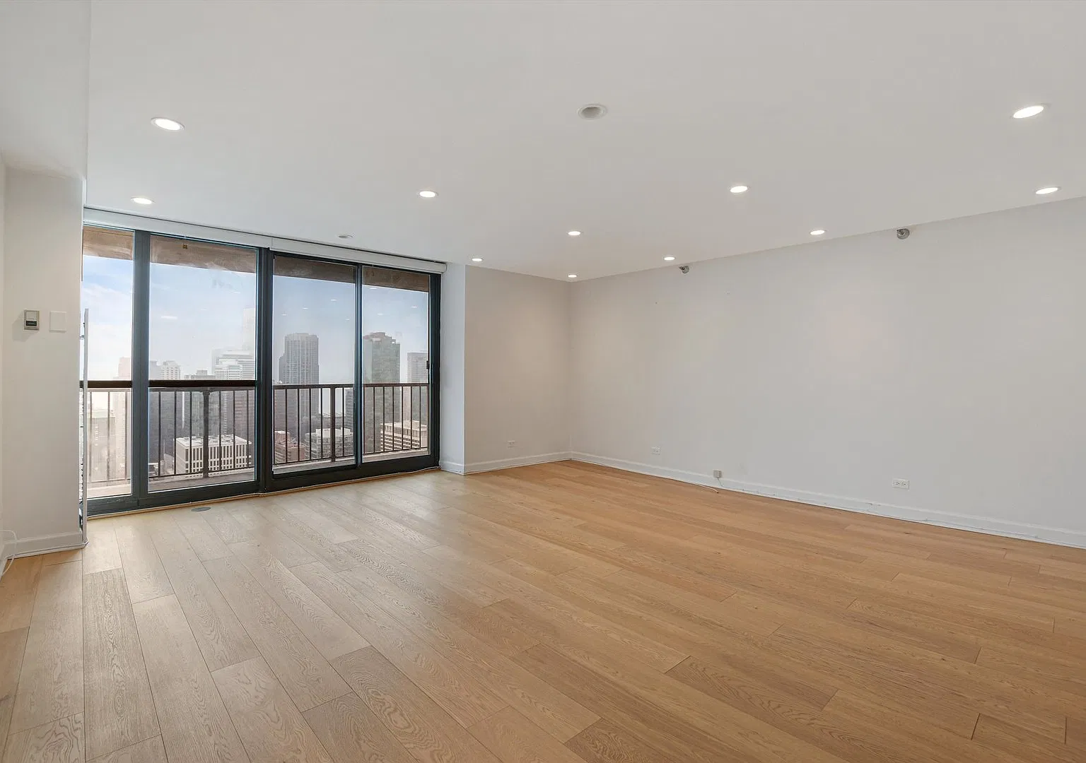 1 bed, 950 sqft, $2,550 — Photo 3
