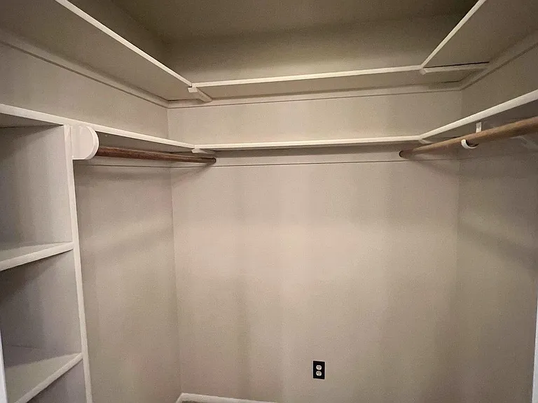 18130 Chalet Dr #8-303 — Photo 17