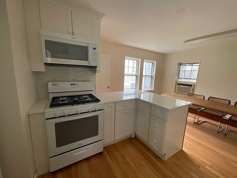 49 Irving St #3 — Photo 8