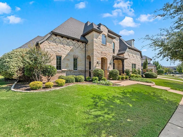 908 Lake Carillon Ln — Photo 3