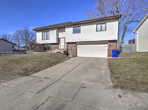 1960 W Melrose Dr, Decatur, IL 62526