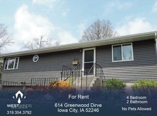 614 Greenwood Dr, Iowa City, IA 52246