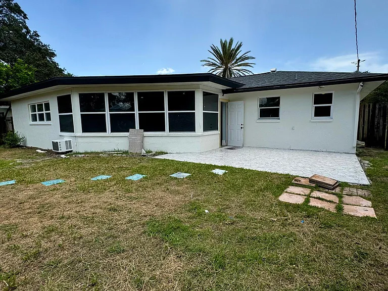 1333 Williams Dr — Photo 22