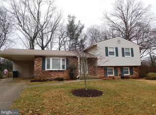 8534 Kentford Dr, Springfield, VA 22152