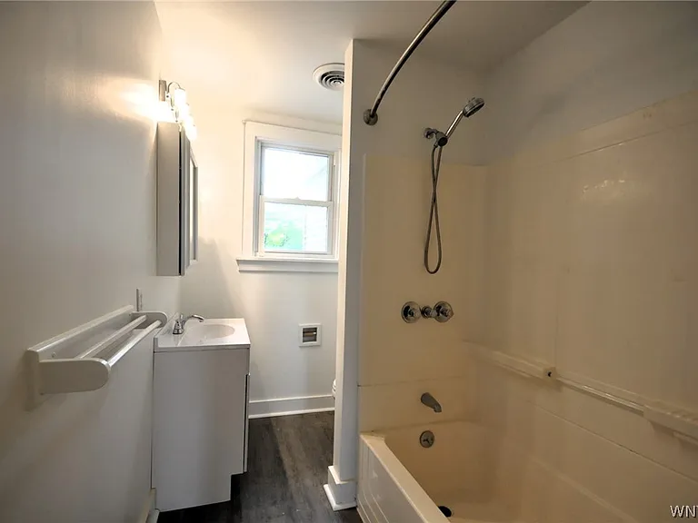 8525 Main St — Photo 13