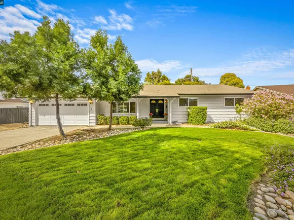 912 Savannah Cir, Walnut Creek, CA 94598