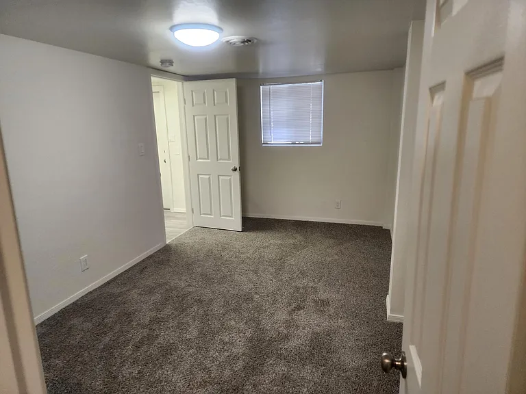 20 N White Mountain Rd — Photo 18