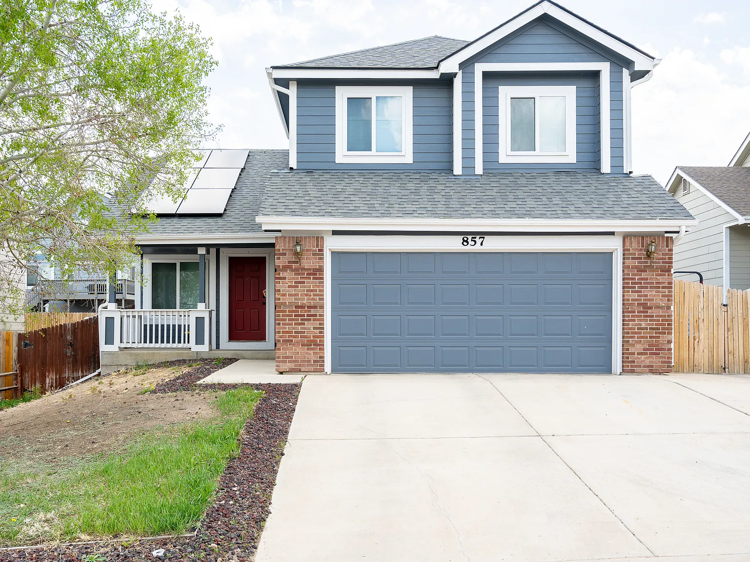 4 bed, 3.5 bath, 2079 sqft, $2,595 — Photo 1