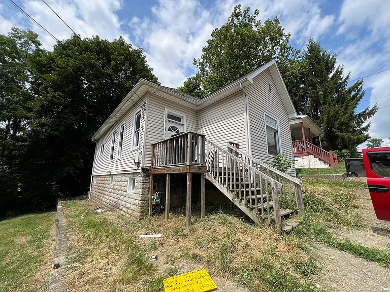 141 Beulah Ave — Photo 1