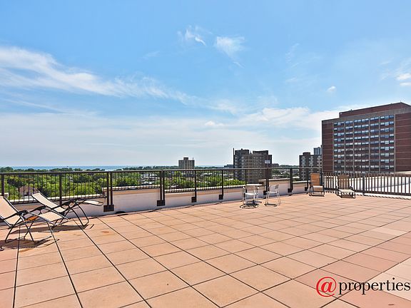 Roofdeck facing East towards Lake Michigan