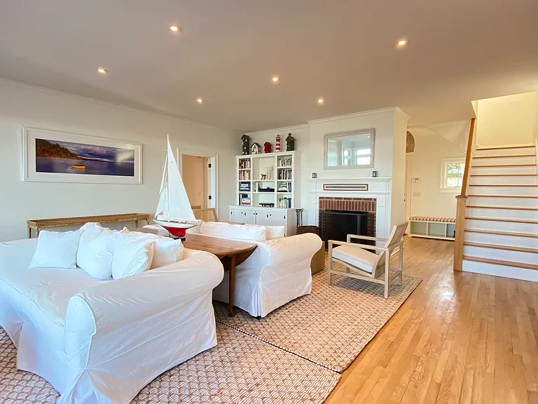 4705 Nassau Point Rd — Photo 4
