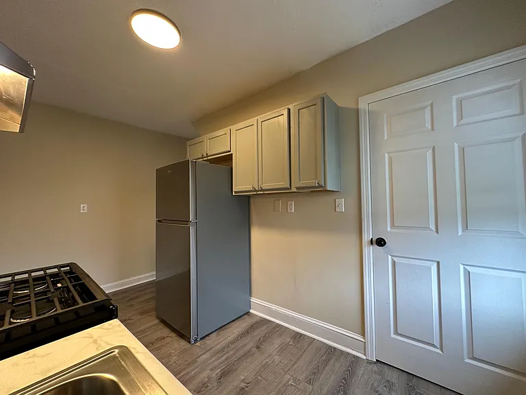 275 Kilcourse St #4 — Photo 18