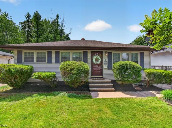 1105 Birch Ln, Cleveland, OH 44109