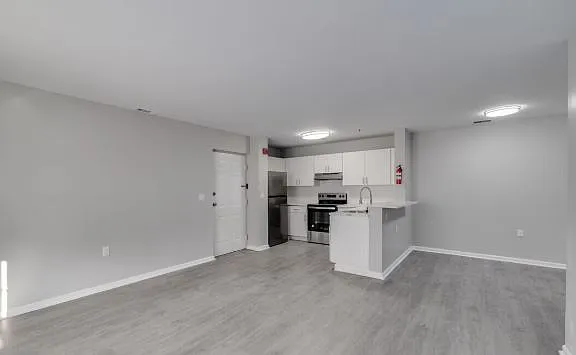 227 W 4th St #2A — Photo 18