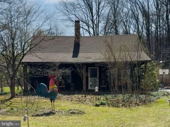 5053 Lakewood Dr, Mohnton, PA 19540