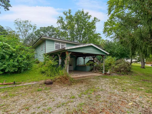 16623 Fort Riley Rd, Leavenworth, KS 66048