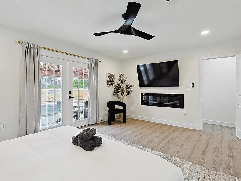 1208 Mayleaf Dr — Photo 16