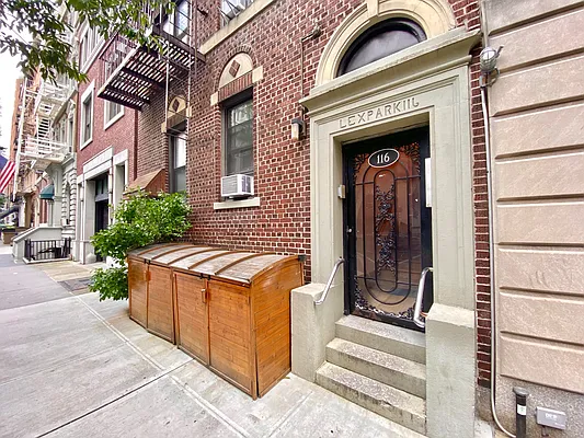 Rented by Astoria Realty | media 14