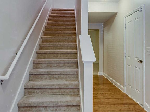 5th image of 1105 Woodbury Falls Ct