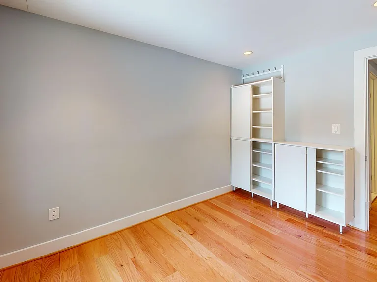 1530 Levis St NE — Photo 12
