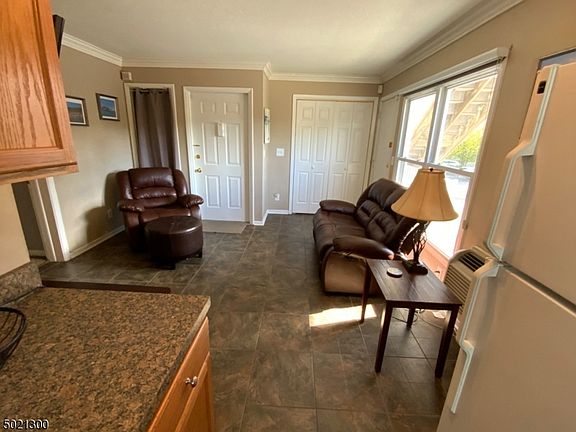 5th image of 46 Grant St #1R-11