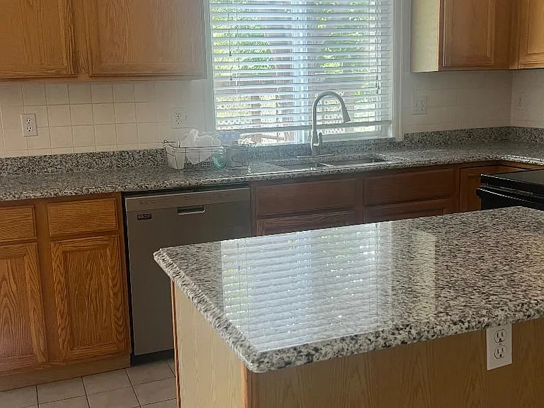 5802 Orchard Creek Ln — Photo 2