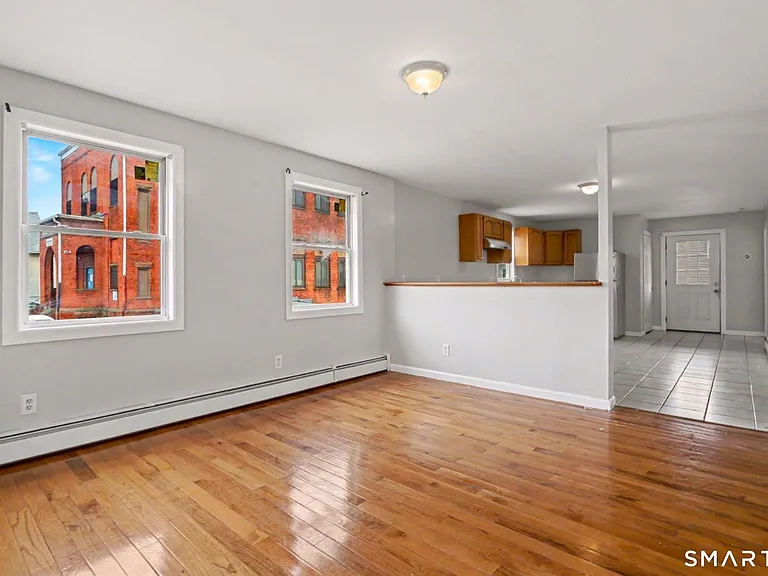 143 Highland Ave — Photo 3