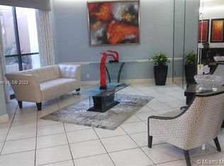 1000 Saint Charles Pl #PENTHOUSE 18, Pembroke Pines, FL 33026