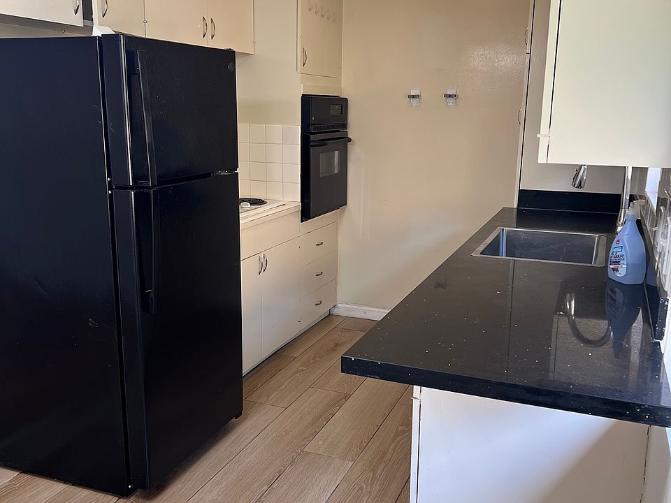 1st image of 1205 Alameda De Las Pulgas APT 8