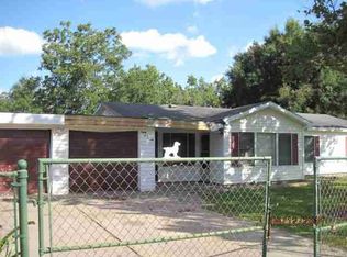 8320 Lawrence Dr, Beaumont, TX 77708