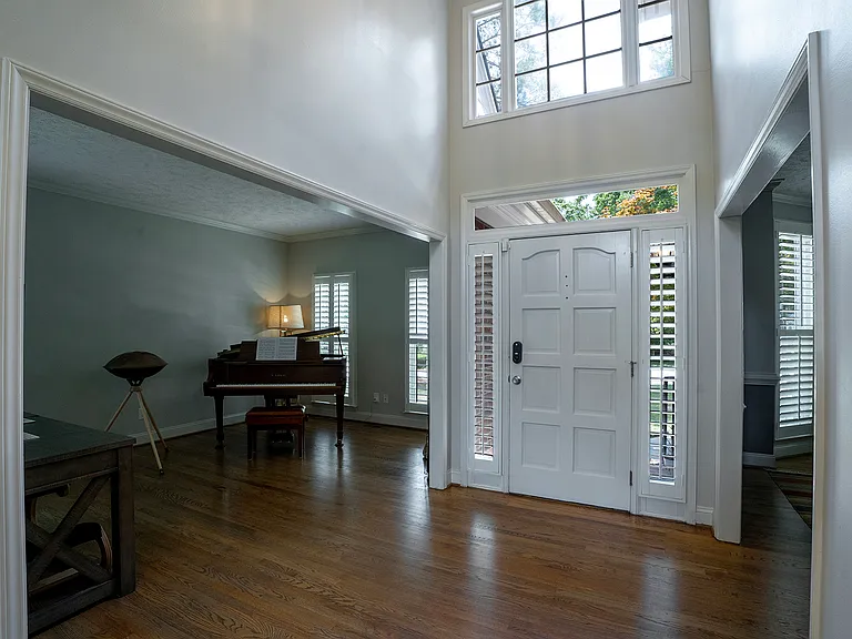 6028 Iverleigh Cir — Photo 19
