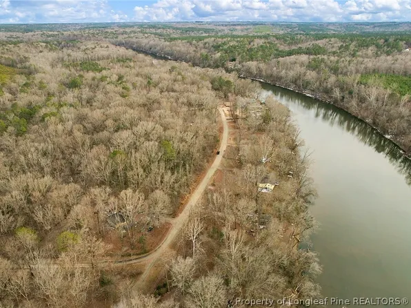 77 Bay St, Fuquay Varina, NC 27526