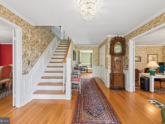 2nd image of 24 Meadow Ln