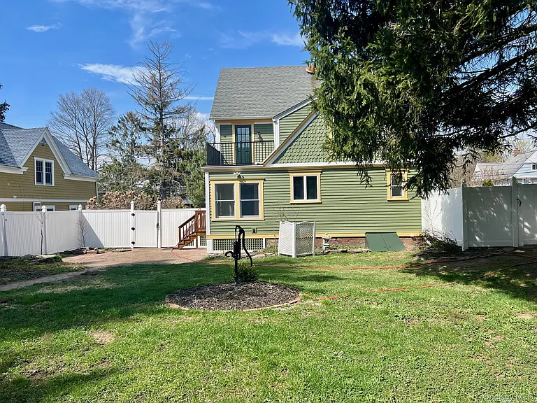 8 Alden Pl — Photo 22