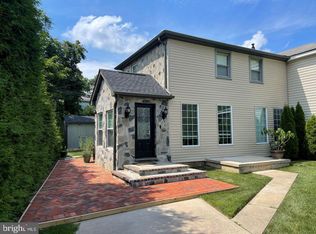 340 Delaware Cir, Newark, DE 19711