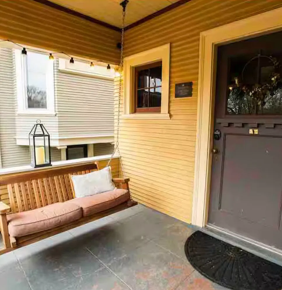 3 bed, 1.5 bath, 2200 sqft, $4,200 — Photo 2