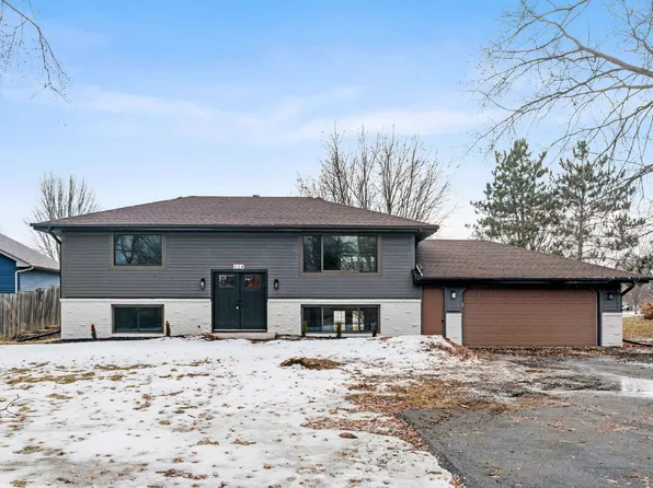 634 Main St, Lino Lakes, MN 55014