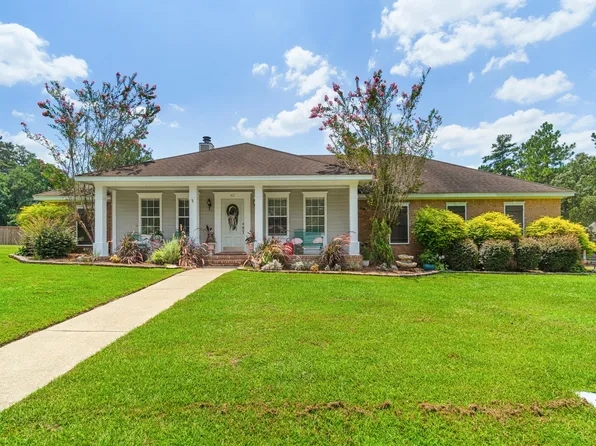 42 Ashborough Ln, Hattiesburg, MS 39402