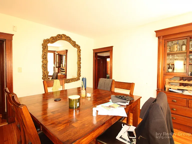 19-21 Burnham St #19 — Photo 5