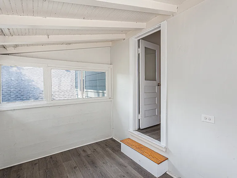 202 N Washington Ave — Photo 18