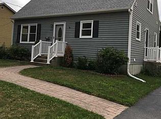 331 Woodbine St, Cranston, RI 02910