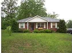 3 bedroom 2 bath 1.26 acres