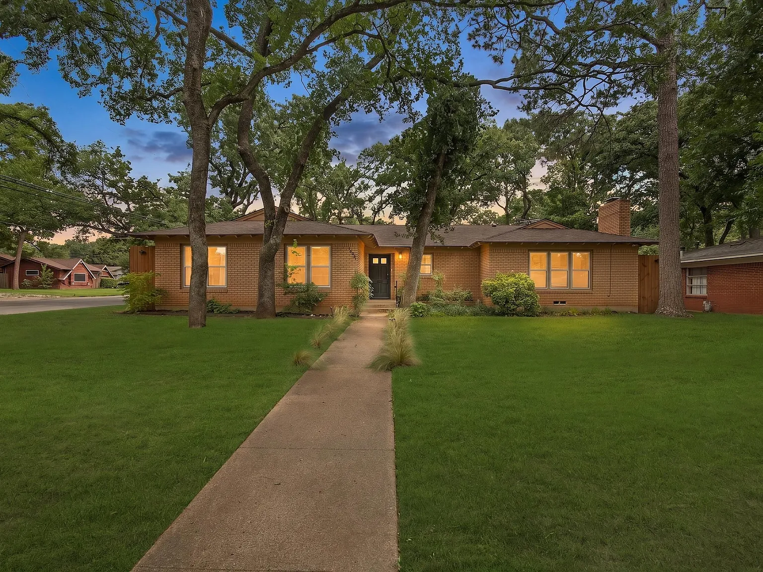3 bed, 1582 sqft, $2,550 — Photo 1